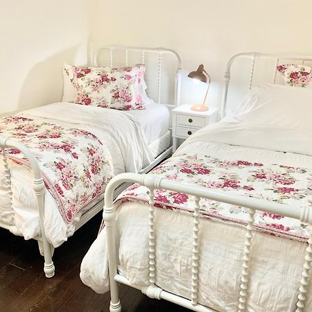 Plantation House Bed & Breakfast Port Hope Esterno foto
